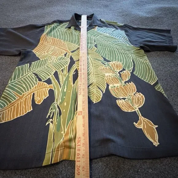 Tommy Bahama Colorful 100% Silk Tropical Banana Print Button Down Men’s Medium - Picture 6 of 6